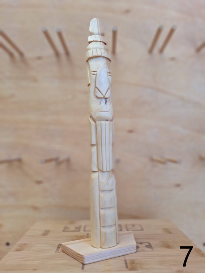 Ръчно изработени дървени статуетки - Handmade wooden figurines