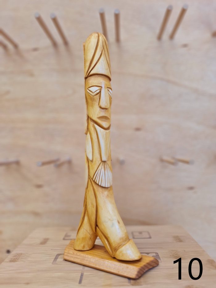 Ръчно изработени дървени статуетки - Handmade wooden figurines