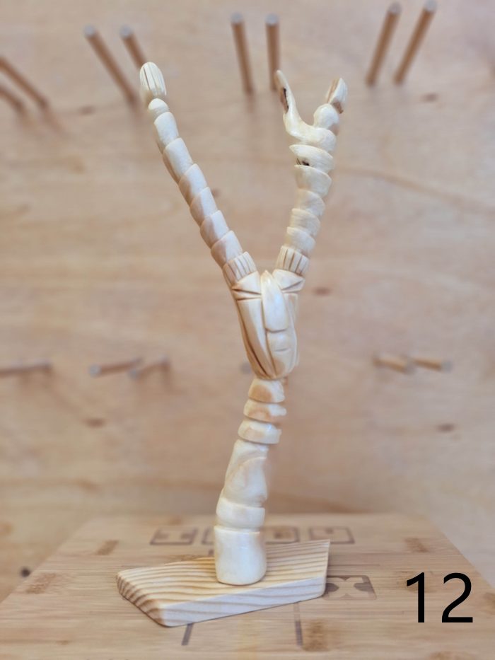 Ръчно изработени дървени статуетки - Handmade wooden figurines