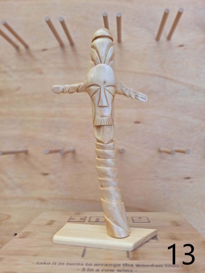Ръчно изработени дървени статуетки - Handmade wooden figurines