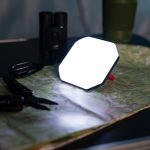 Презаредима LED лампа - NILS Camp rechargeable waterproof LED lamp - 220 лумена - NC0007 презаредима лампа къмпинг лампа 220 лумена водоустойчива лампа за палатка LED фенер за къмпинг компактна къмпинг лампа фенер зареждане цена цени с дръжка за закачване