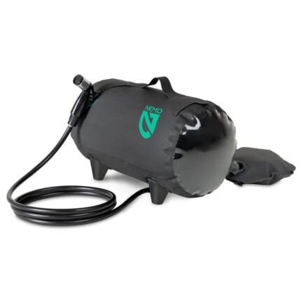 Душ за къмпинг с налягане Nemo Helio 11L - Portable camping shower за outdoor, кемпер, плаж и пътуване цена цени преносим душ за къмпинг portable camping shower camping pressure shower outdoor shower system душ за кемпер portable outdoor shower camping accessories мобилен душ за палатка къмпинг оборудване туристически душ travel shower system outdoor hygiene solution pressure camping shower portable pressure shower душ за пътуване душ за каравана camping shower kit outdoor camping equipment