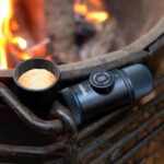 Преносима еспресо машина Wacaco Nanopresso - Ръчна кафемашина за къмпинг и пътуване с 18 bar налягане преносима еспресо машина ръчна еспресо машина за къмпинг travel espresso maker къмпинг кафемашина portable espresso machine WACACO Nanopresso еспресо машина за пътуване ръчна кафемашина без ток outdoor espresso maker мини еспресо машина цена цени