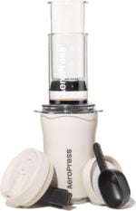 AeroPress Go Plus преносима кафемашина – компактна 3-в-1 кафе преса за пътуване, къмпинг и офис с термо чаша преносима кафемашина AeroPress Go Plus компактна кафемашина за пътуване ръчна кафемашина за къмпинг кафе преса за път и офис travel coffee maker AeroPress цена цени