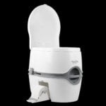 Преносима химическа тоалетна Thetford Porta Potti 565P Qube - Premium camping toilet за кемпер, каравана и outdoor пътувания цена цени porta potti 565 camping toilet portable premium химическа тоалетна за кемпер мобилна тоалетна за каравана portable camping toilet with flush camping WC deluxe outdoor portable toilet system travel toilet caravan high comfort camping toilet portable toilet Qube series химическа тоалетна с помпа кемпер санитарна тоалетна camping hygiene system mobile WC for RV portable toilet for outdoor living luxury camping toilet camping equipment sanitation solution преносима тоалетна за дълги пътувания