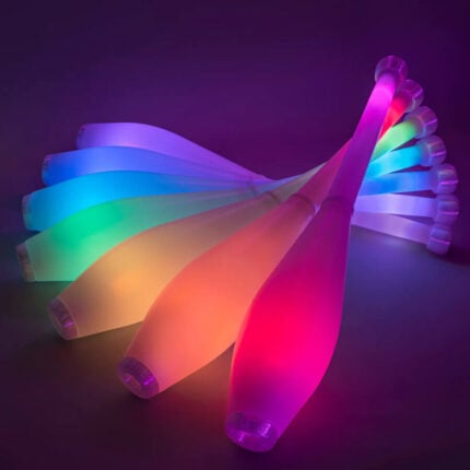Светещи LED бухалки - Lumi PRO USB Rechargeable - Threeworlds LED clubs бухалки за жонглиране juggling clubs led lighting clubs for juggling 20+ color modes множество светлинни ефекти презаредими презаредима батерия 2 LED Модула rechargeable usb charging batteries цена цени циркови изкуства представления