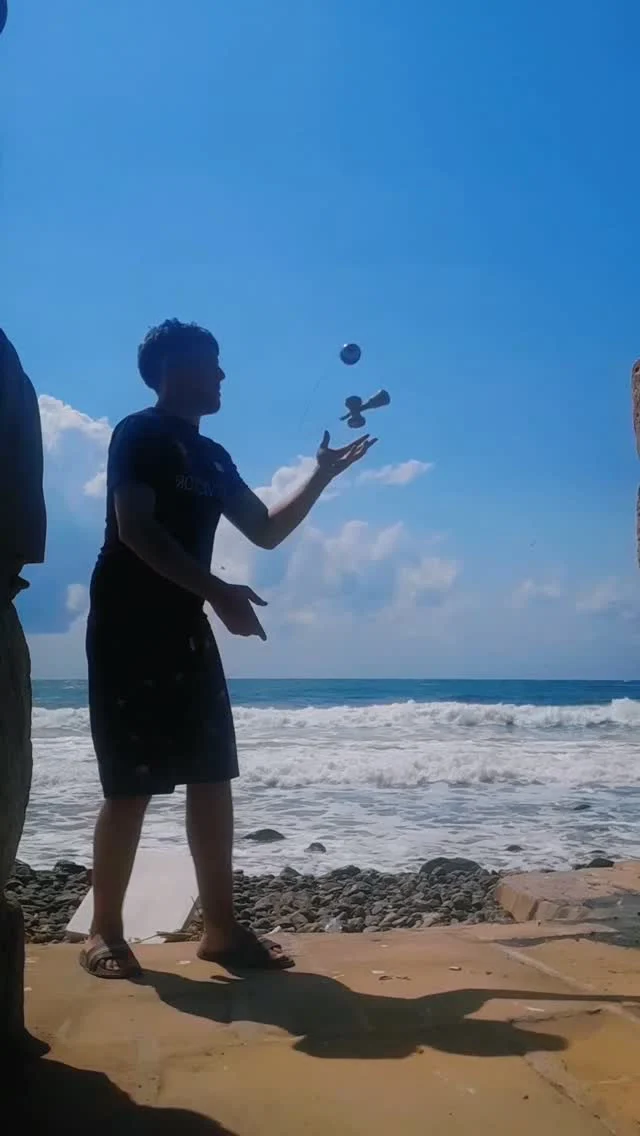 Don't forget the summer 🌞 with
@kristiqndelchev #Kendama