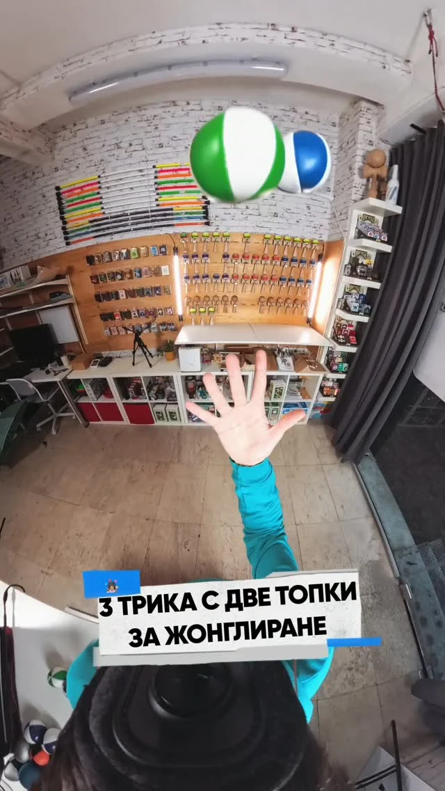 3 juggling tricks with 2 balls 🤹🏽‍♀️ #juggling